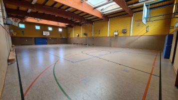 Sporthalle